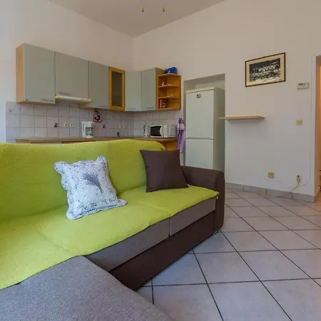 Mia I Renato Apartment Crikvenica