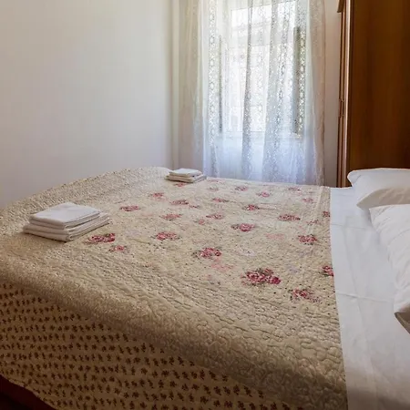 Apartment Mia I Renato